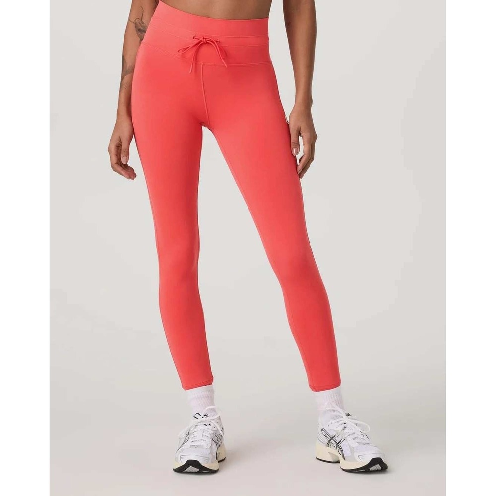 Vuori Daily Form Legging in Bright Coral small